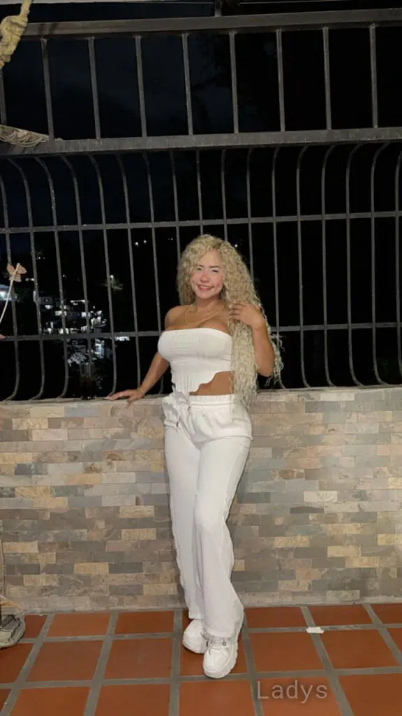 Angela (25) – Call Girl & Independent Escort Service in Gozo - Gallery Photo 3