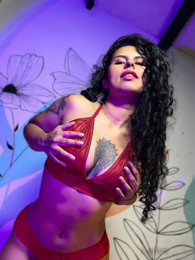 Sussan (25) – Call Girl & Independent Escort Service in Gozo - Gallery Photo 4