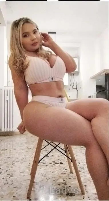 Reyna (31) – Call Girl & Independent Escort Service in Gozo - Gallery Photo 4