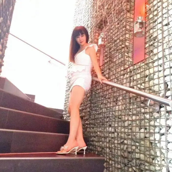 Xixi (26) – Call Girl & Independent Escort Service in Graz - Gallery Photo 4
