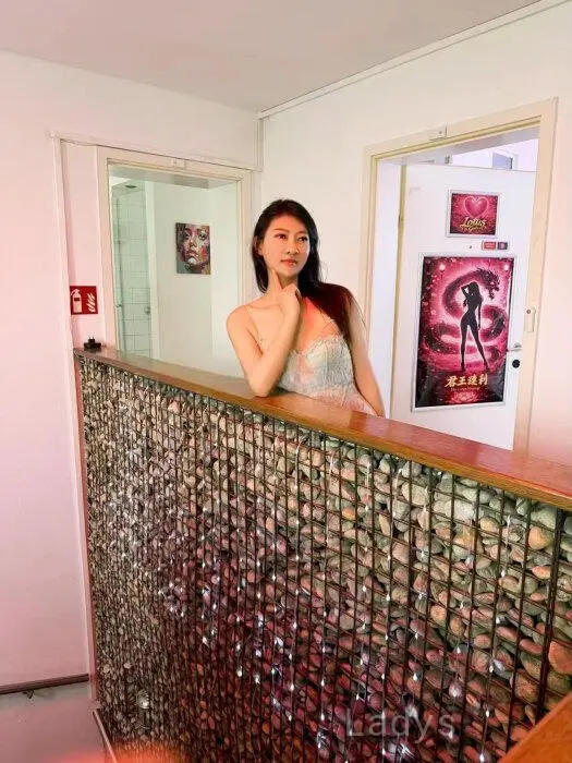 Youyou (27) – Call Girl & Independent Escort Service in Graz - Gallery Photo 3