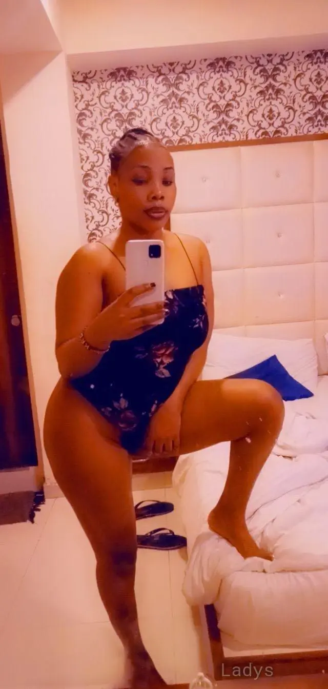 Maya (23) – Call Girl & Independent Escort Service in Greater Noida - Gallery Photo 3