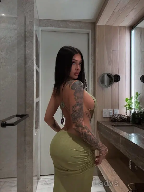 Carla (27) – Call Girl & Independent Escort Service in Grenoble - Gallery Photo 3
