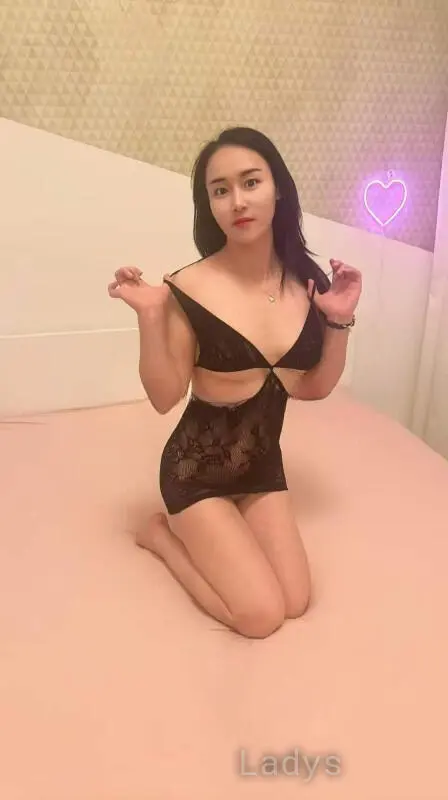 Xinyi (29) – Call Girl & Independent Escort Service in Grenoble - Gallery Photo 5