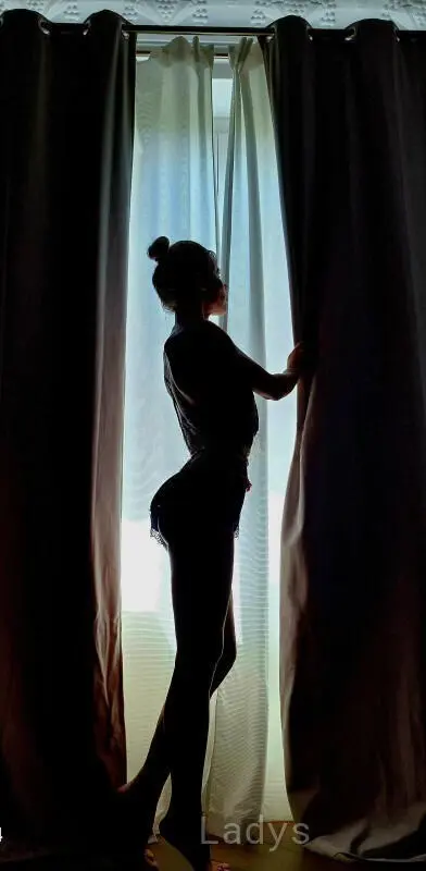 Lory (37) – Call Girl & Independent Escort Service in Grenoble - Gallery Photo 4