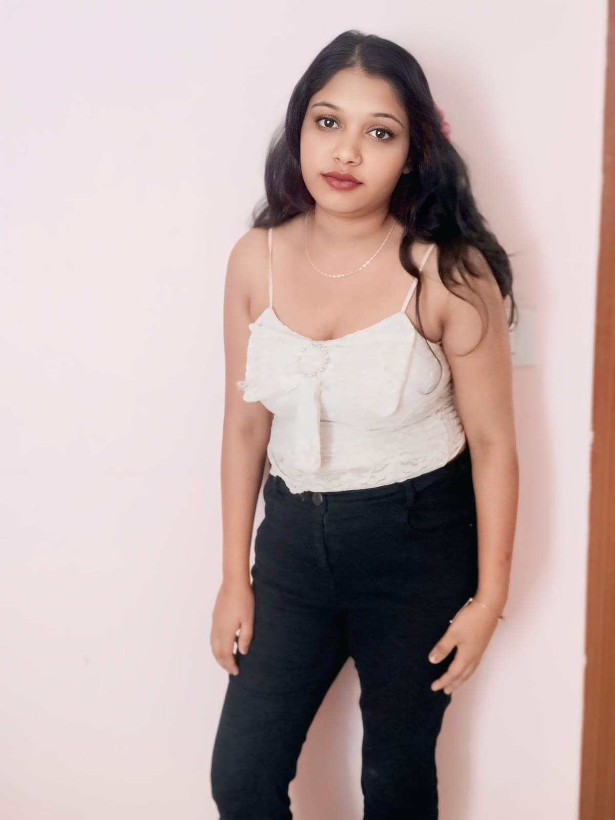 Shiwani (21) – Call Girl & Independent Escort Service in Gurgaon - Gallery Photo 3