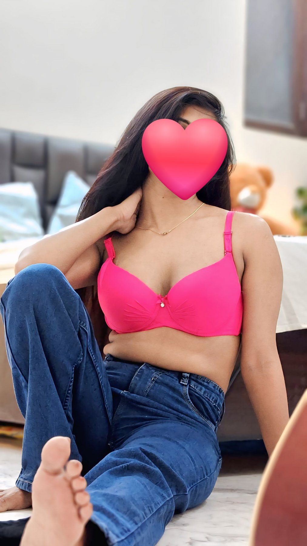 Shivani (22) – Call Girl & Independent Escort Service in Gurgaon - Gallery Photo 8