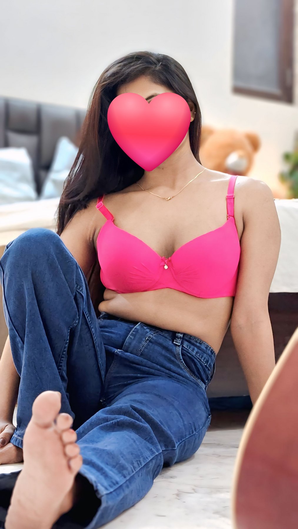 Shivani (22) – Call Girl & Independent Escort Service in Gurgaon - Gallery Photo 7