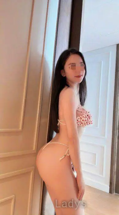 Luna (26) – Call Girl & Independent Escort Service in Hà Nội - Gallery Photo 4