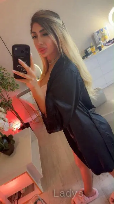 Anzehla (23) – Call Girl & Independent Escort Service in Hamburg - Gallery Photo 3