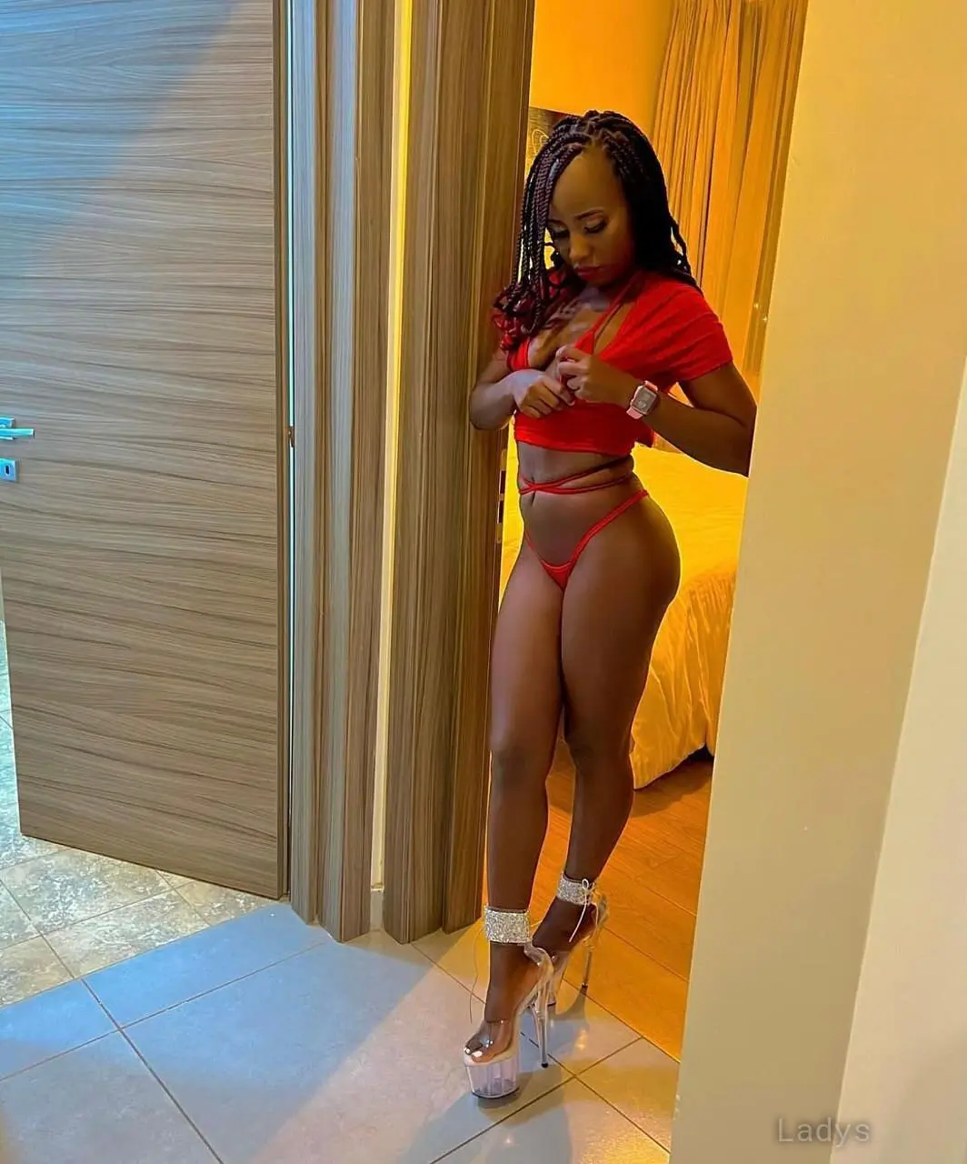 Maya (19) – Call Girl & Independent Escort Service in Hamilton - Gallery Photo 4