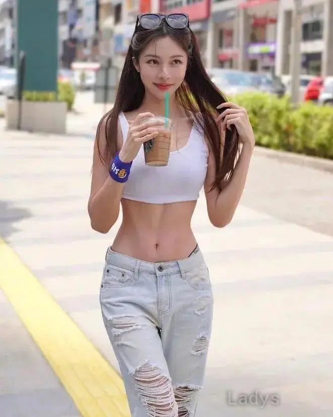 Amy (24) – Call Girl & Independent Escort Service in Handan - Gallery Photo 2