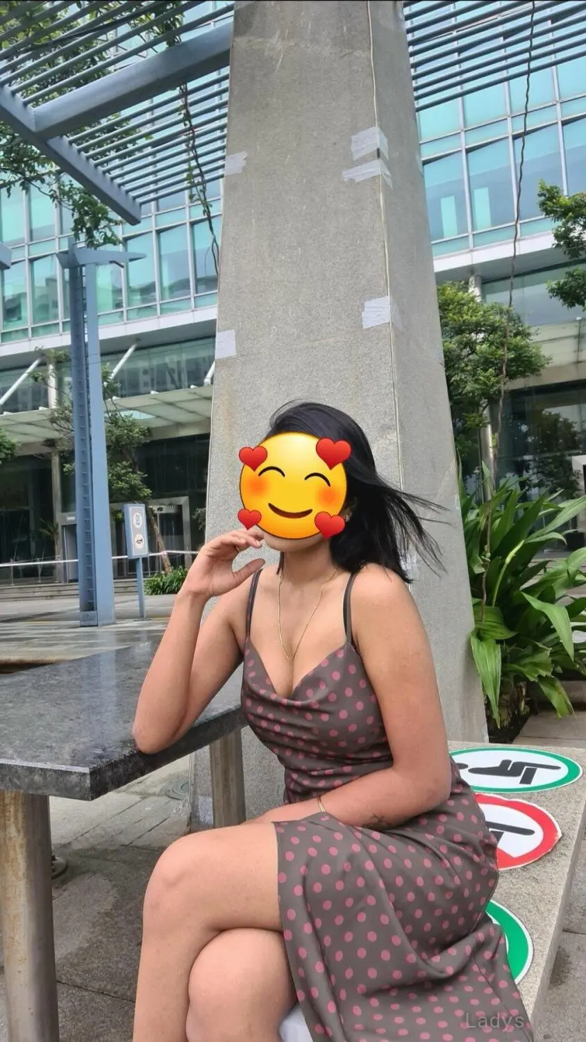 Mona (26) – Call Girl & Independent Escort Service in Haora - Gallery Photo 6