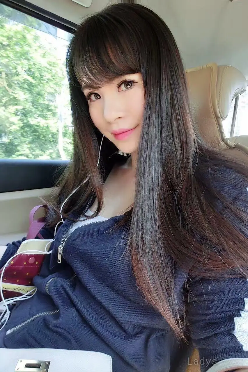 Abby (22) – Call Girl & Independent Escort Service in Harbin - Gallery Photo 4