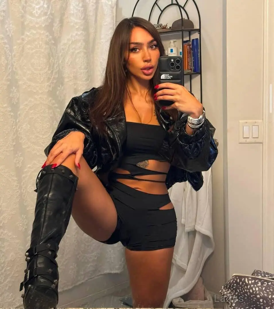Caroline Heerlen (24) – Call Girl & Independent Escort Service in Heerlen - Gallery Photo 2