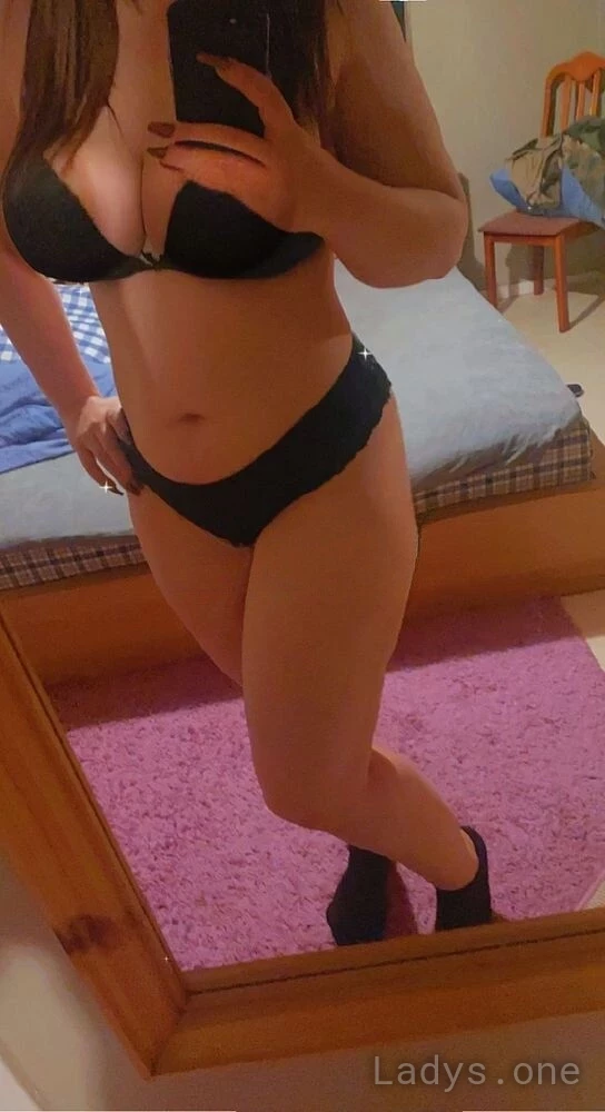 Alisar (27) – Call Girl & Independent Escort Service in Helsingborg - Gallery Photo 2