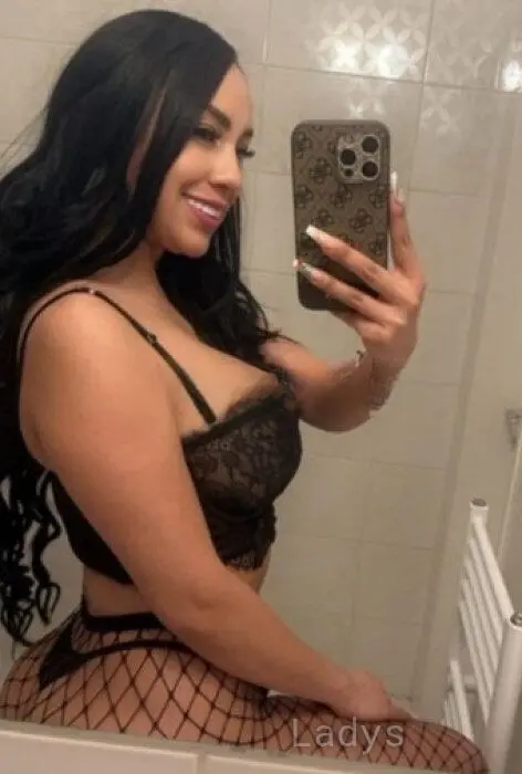 Berivan (25) – Call Girl & Independent Escort Service in Helsinki - Gallery Photo 4