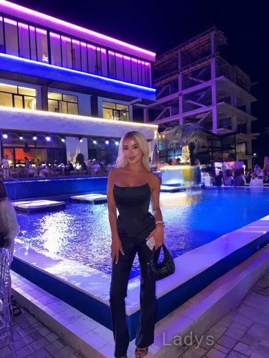 Sara (26) – Call Girl & Independent Escort Service in Himarë - Gallery Photo 4