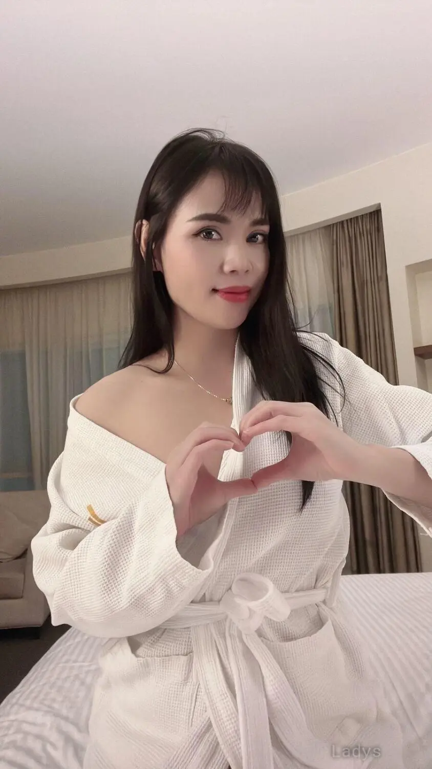 Nana (25) – Call Girl & Independent Escort Service in Himarë - Gallery Photo 4
