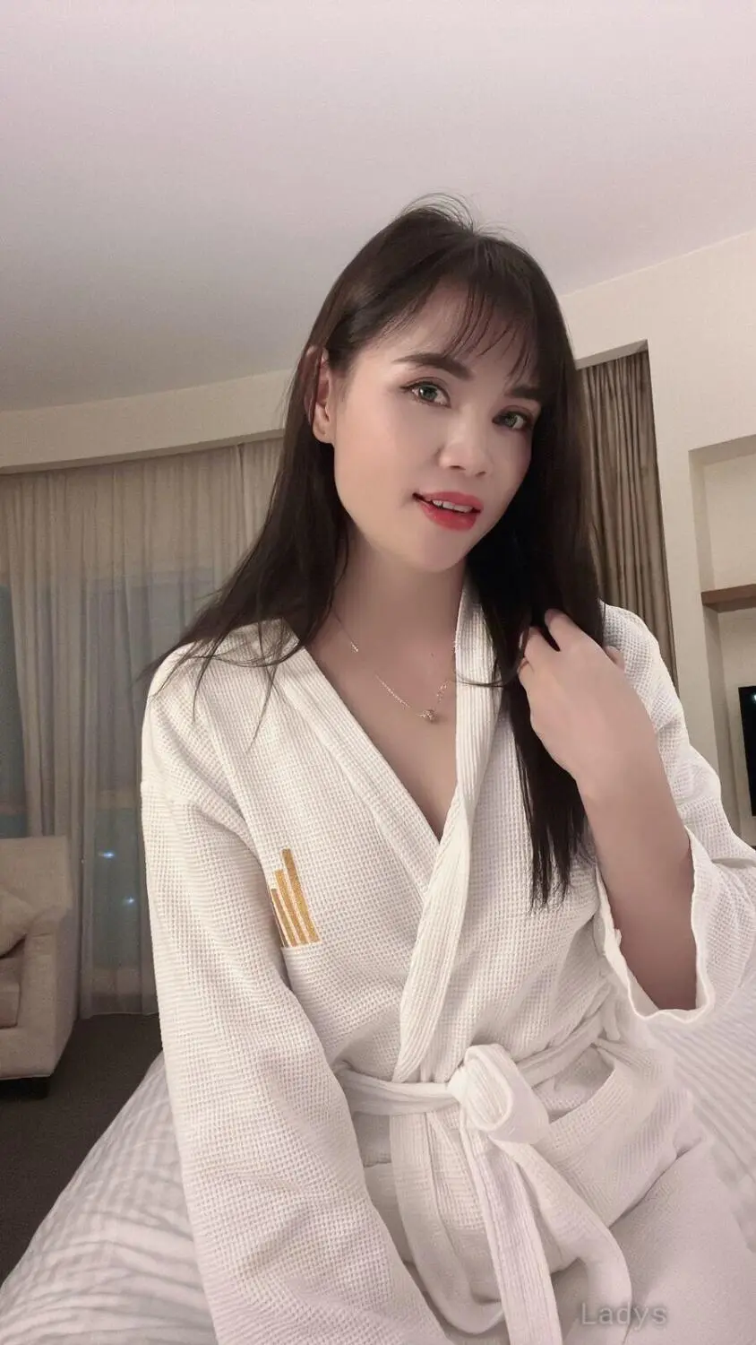 Nana (25) – Call Girl & Independent Escort Service in Himarë - Gallery Photo 3