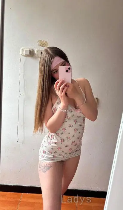 Yulia (25) – Call Girl & Independent Escort Service in Himarë - Gallery Photo 4