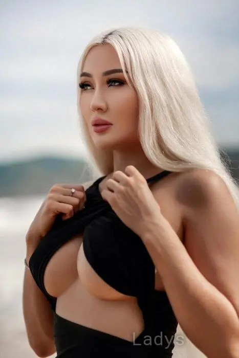 Aisha (21) – Call Girl & Independent Escort Service in Himarë - Gallery Photo 4