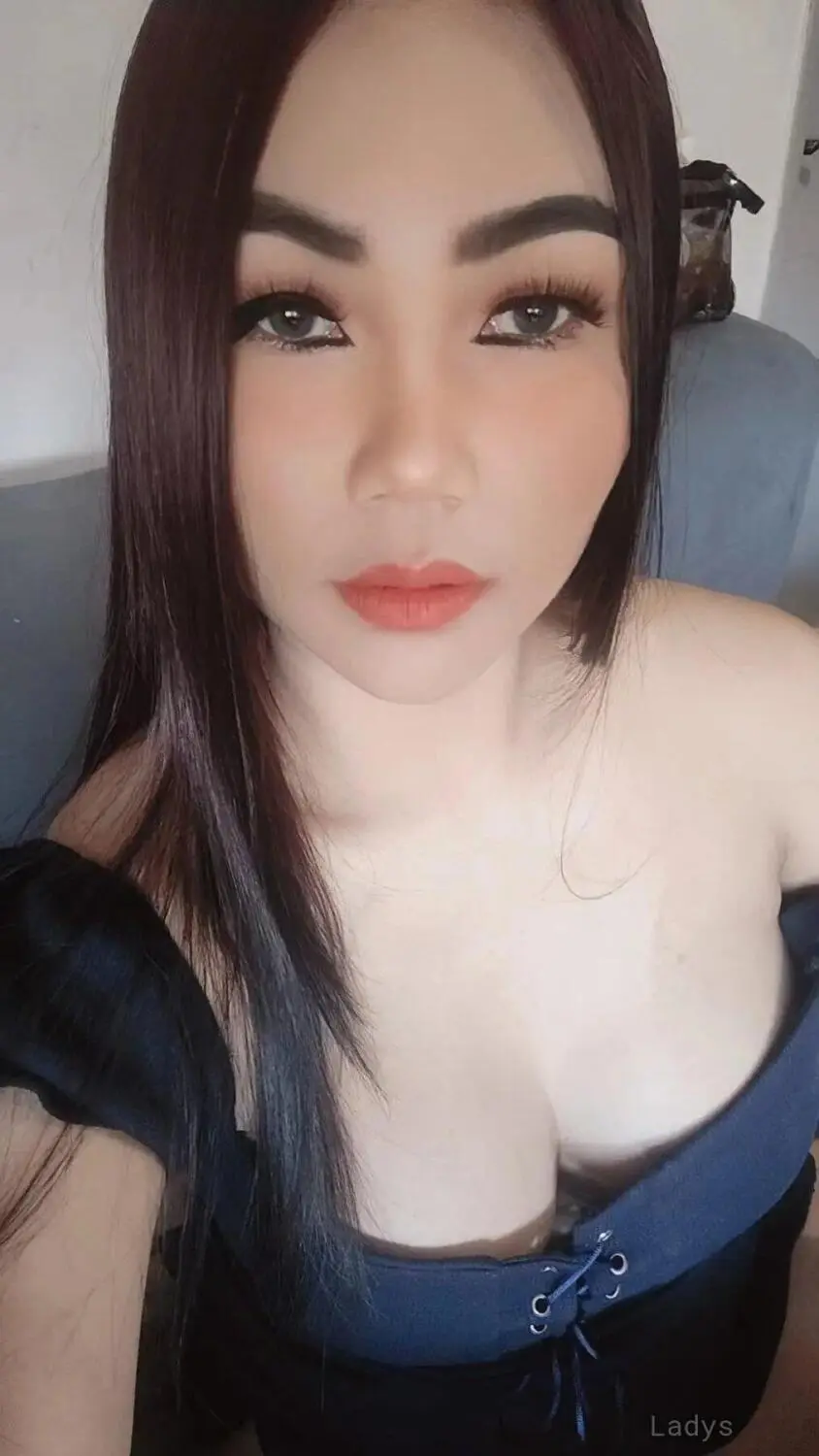 Xiuluo (24) – Call Girl & Independent Escort Service in Himarë - Gallery Photo 3