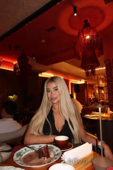 Sara (26) – Call Girl & Independent Escort Service in Himarë - Gallery Photo 3