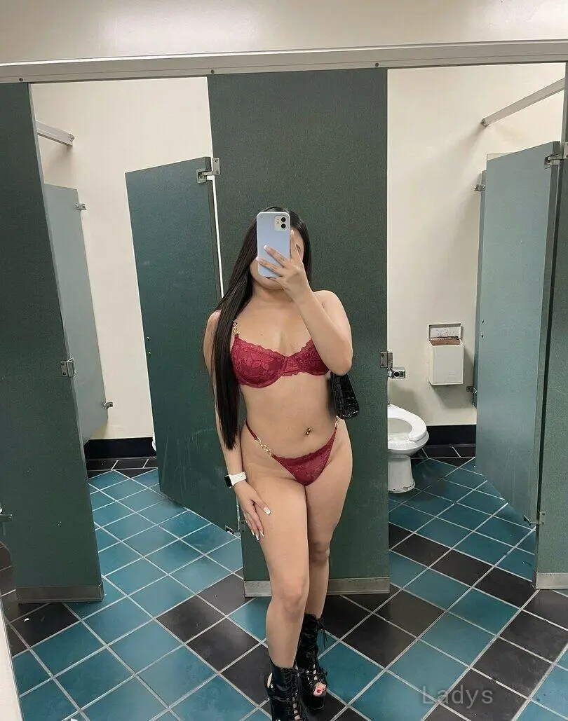 Riya (24) – Call Girl & Independent Escort Service in Hiroshima - Gallery Photo 3