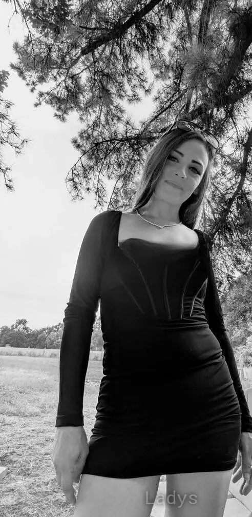 Ashley Clark (33) – Call Girl & Independent Escort Service in Honolulu - Gallery Photo 4