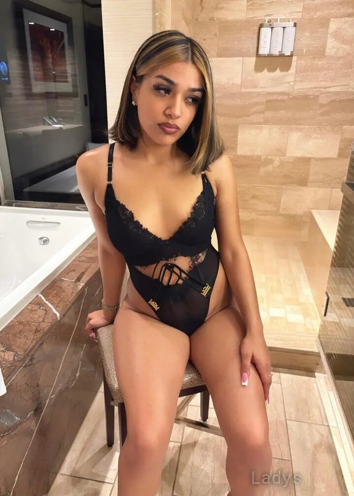Zeya (21) – Call Girl & Independent Escort Service in Honolulu - Gallery Photo 3