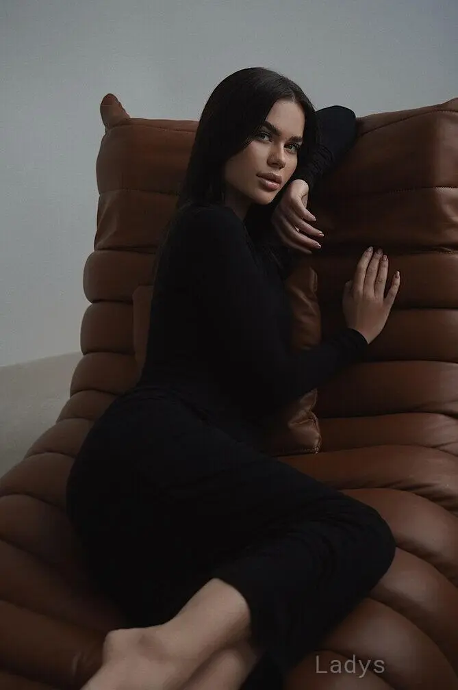 Kim (22) – Call Girl & Independent Escort Service in Honolulu - Gallery Photo 5