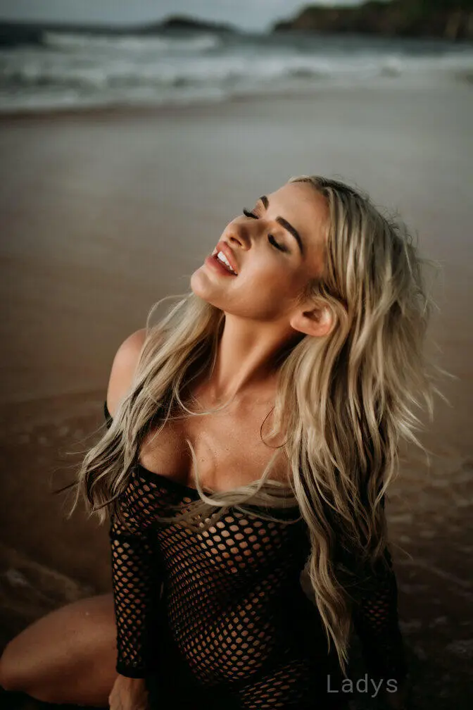 Brooke (28) – Call Girl & Independent Escort Service in Honolulu - Gallery Photo 3