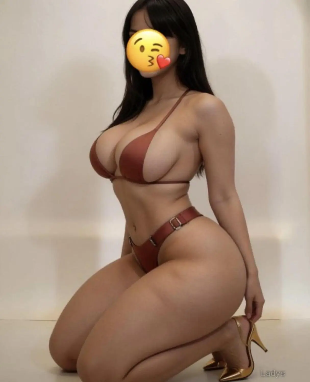 Sara (36) – Call Girl & Independent Escort Service in Honolulu - Gallery Photo 3