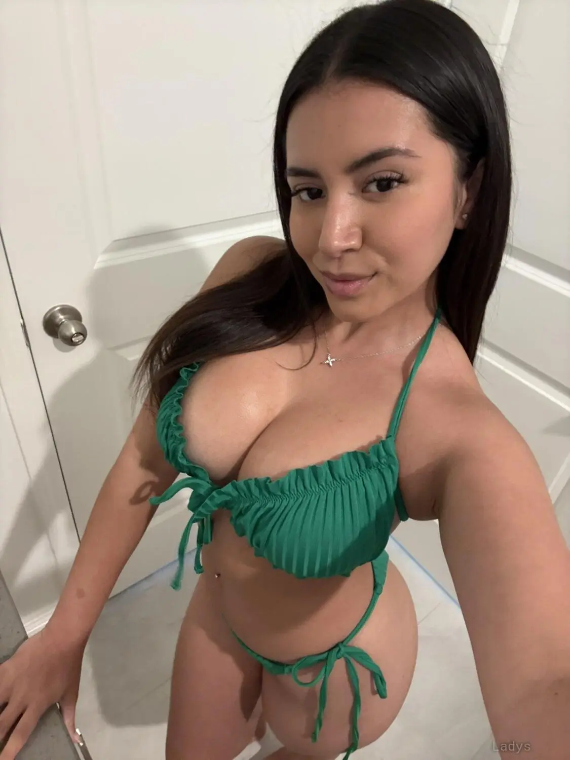 Elena (25) – Call Girl & Independent Escort Service in Hoofddorp - Gallery Photo 3