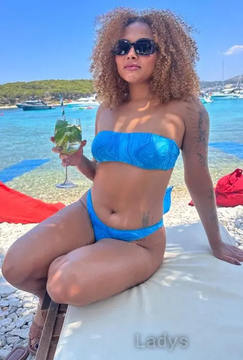 Luna (26) – Call Girl & Independent Escort Service in Hvar - Gallery Photo 3