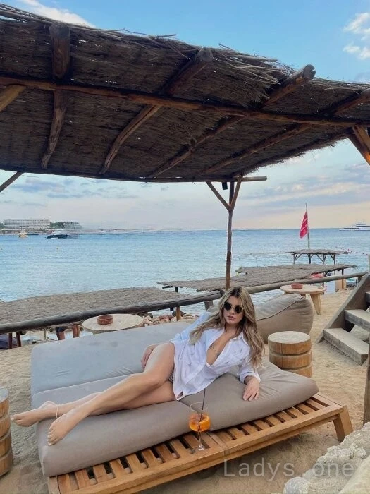 Cibele (21) – Call Girl & Independent Escort Service in Hvar - Gallery Photo 3