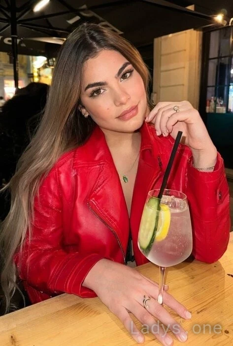 Cibele (21) – Call Girl & Independent Escort Service in Hvar - Gallery Photo 5