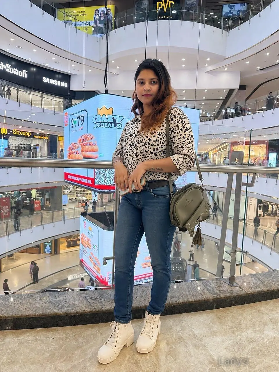 Alisha (22) – Call Girl & Independent Escort Service in Hyderabad - Gallery Photo 3