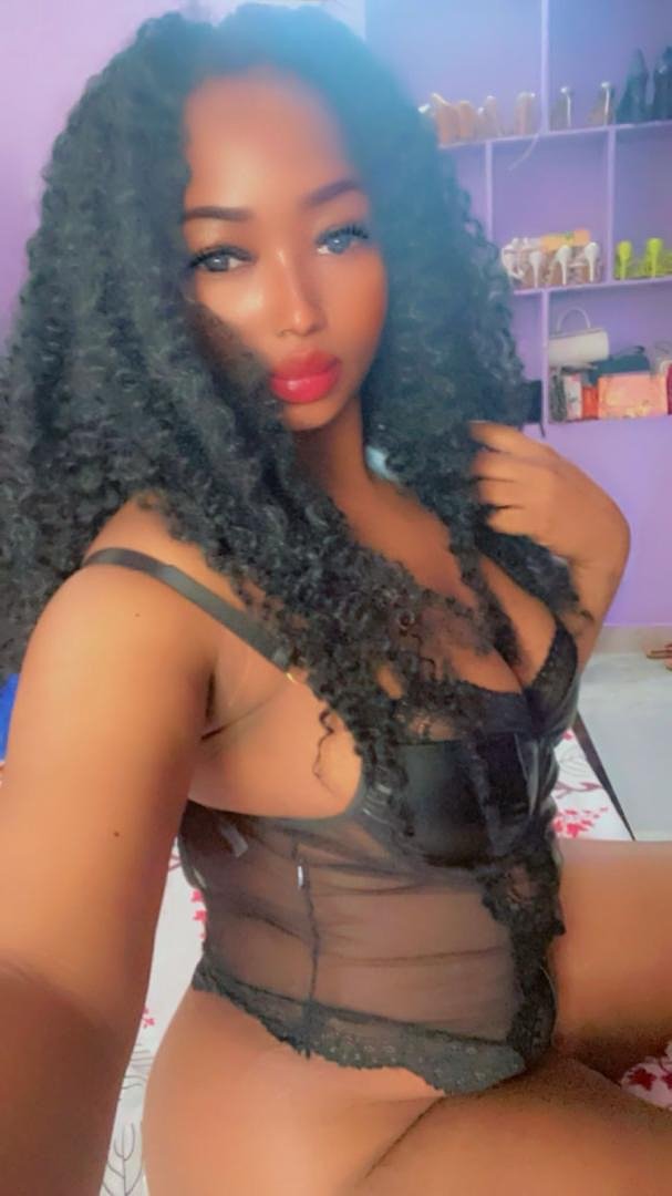 Lola (23) – Call Girl & Independent Escort Service in Hyderabad - Gallery Photo 3