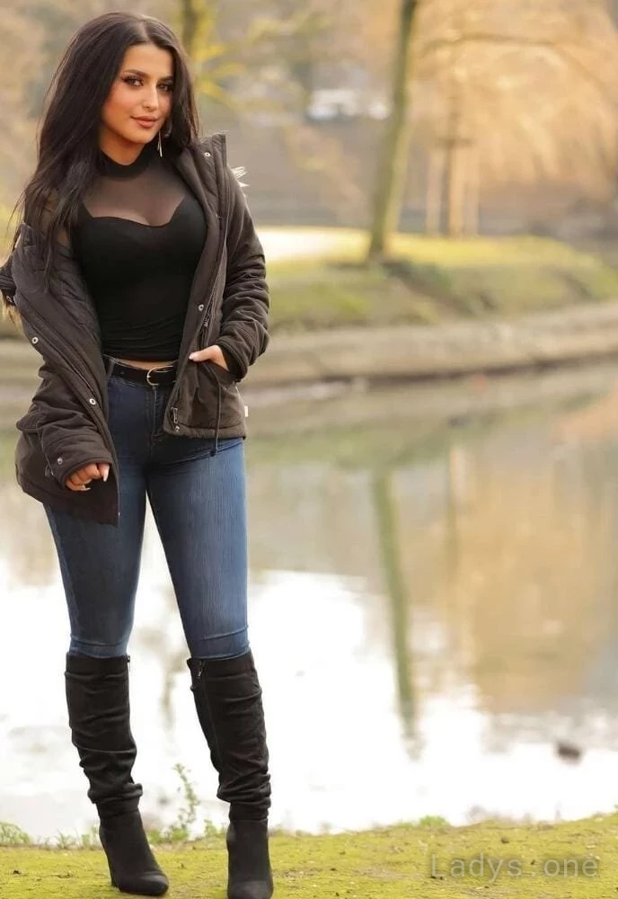Nada (19) – Call Girl & Independent Escort Service in İzmit - Gallery Photo 3