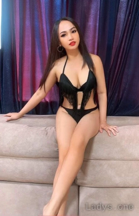 Alisa (22) – Call Girl & Independent Escort Service in İzmit - Gallery Photo 4