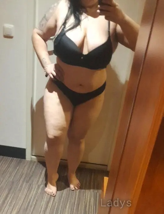 Sellym (34) – Call Girl & Independent Escort Service in Iaşi - Gallery Photo 4