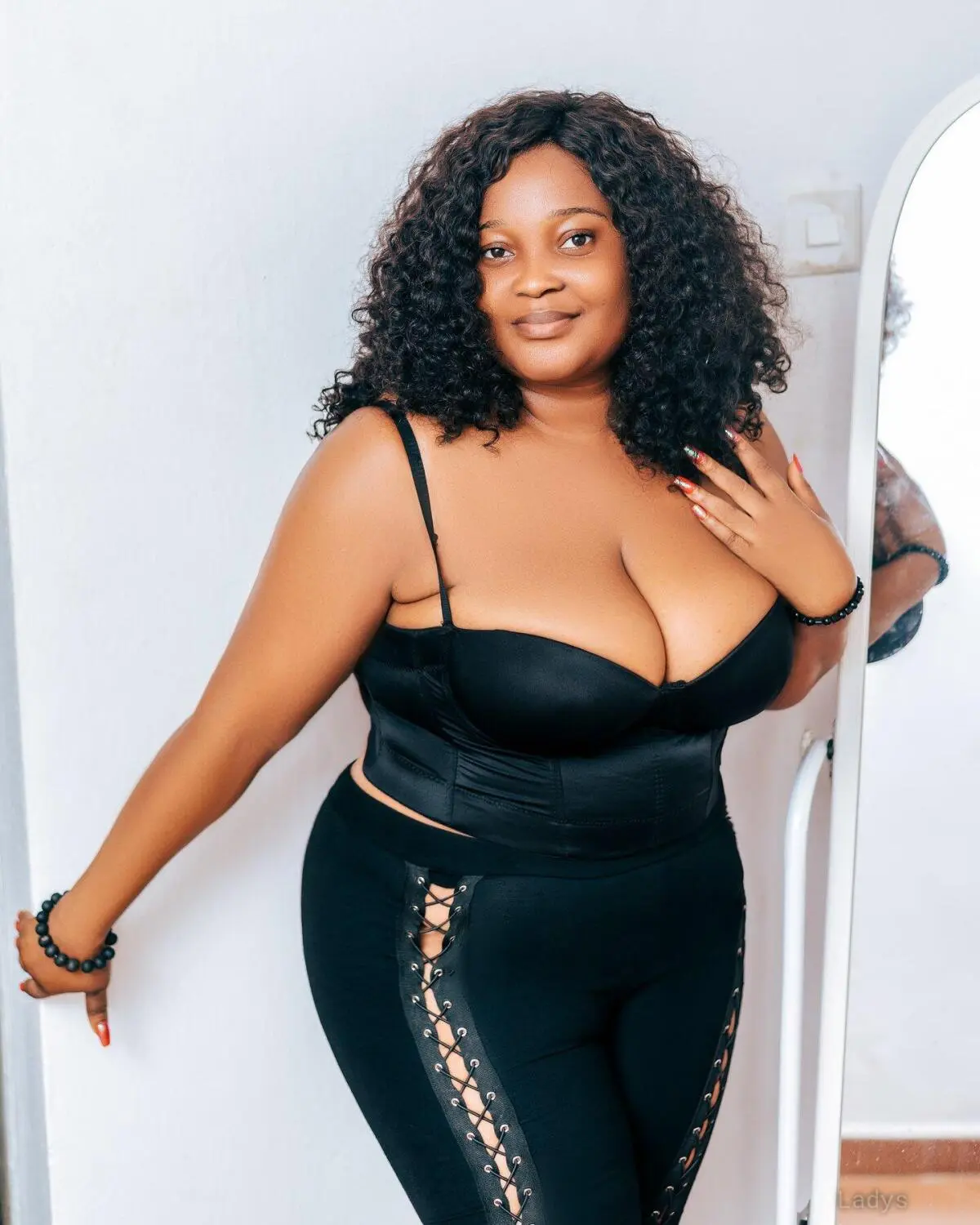 Berry (31) – Call Girl & Independent Escort Service in Ikeja - Gallery Photo 6