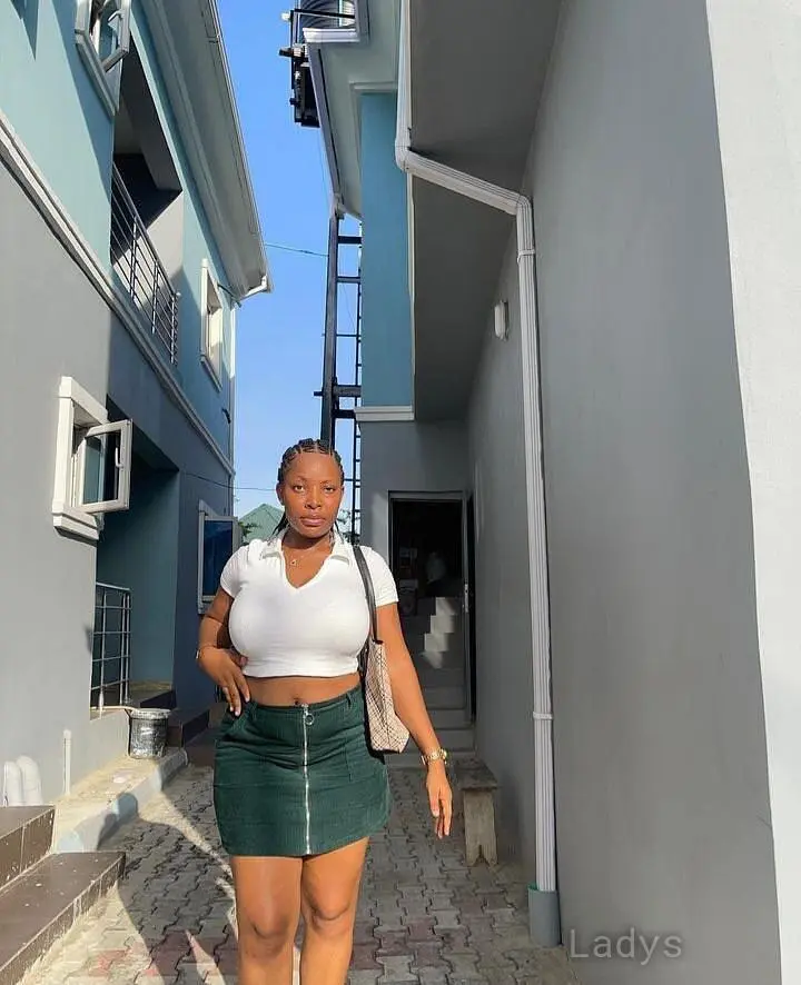 Ariella (22) – Call Girl & Independent Escort Service in Ikeja - Gallery Photo 5