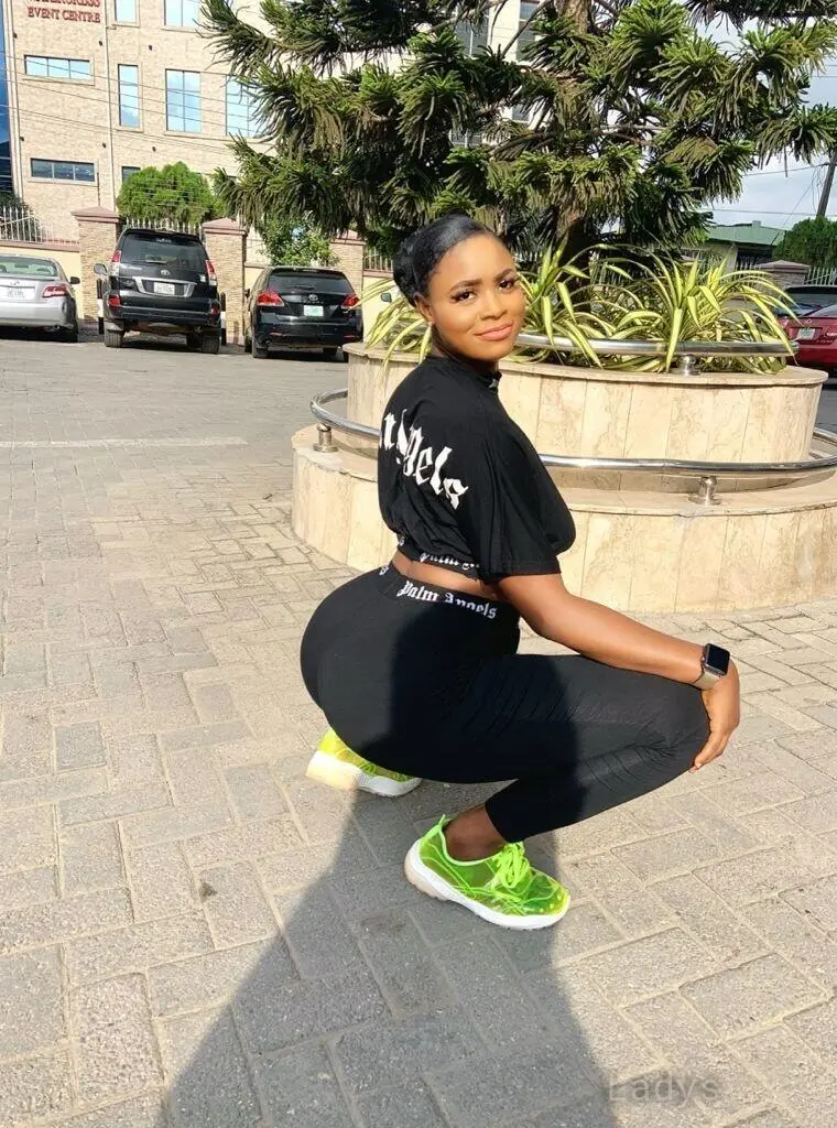 Neha (21) – Call Girl & Independent Escort Service in Ikeja - Gallery Photo 3