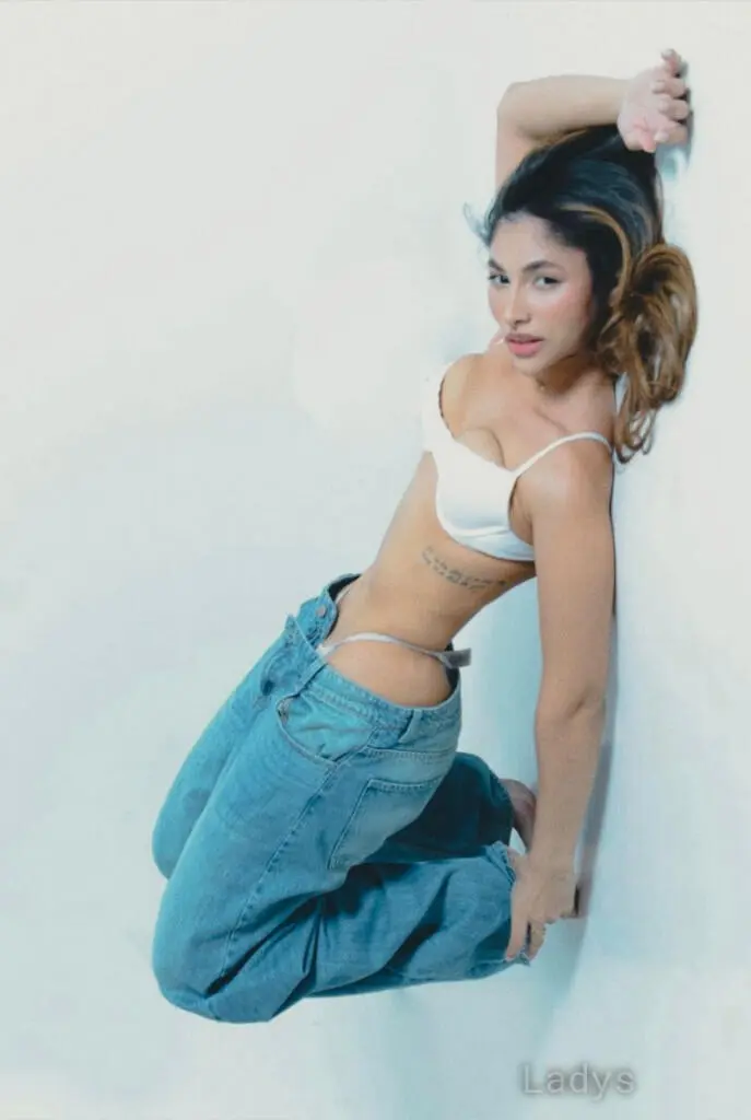 Lys (27) – Call Girl & Independent Escort Service in Toviklin - Gallery Photo 3