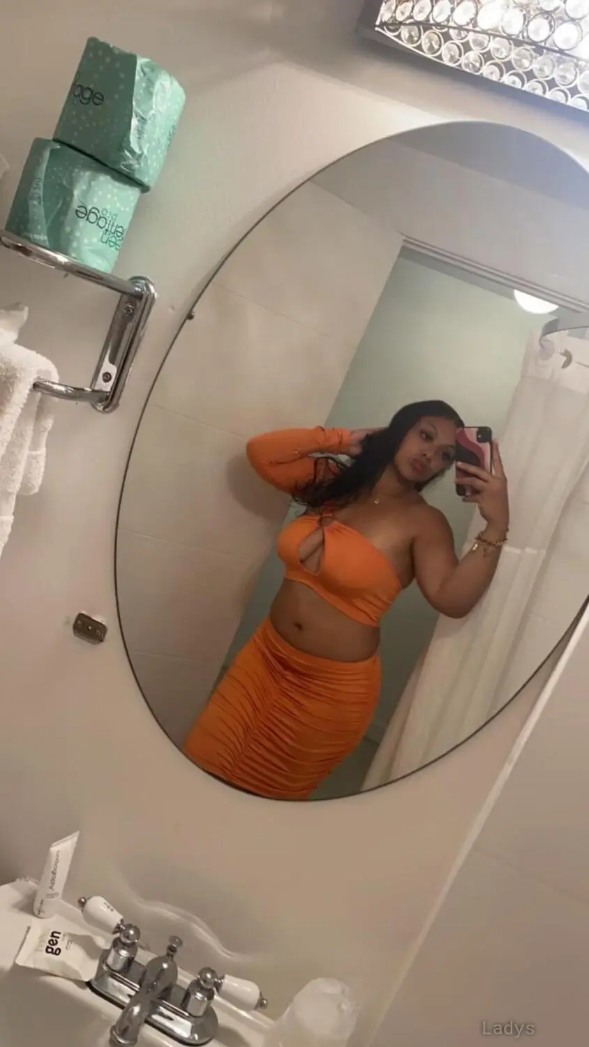 Lees (20) – Call Girl & Independent Escort Service in Indianapolis - Gallery Photo 2