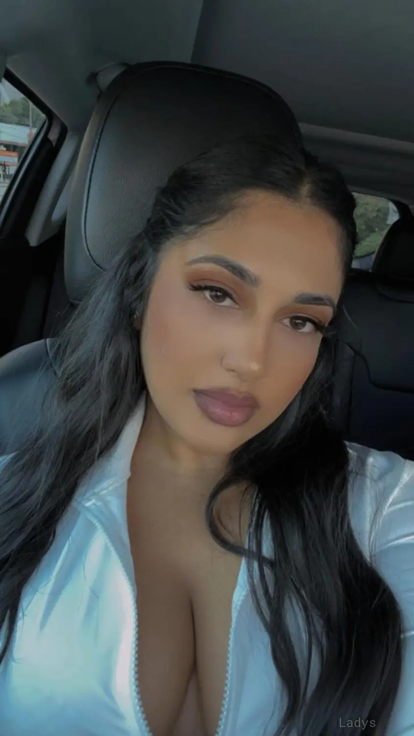 Priyanka (20) – Call Girl & Independent Escort Service in Indianapolis - Gallery Photo 4