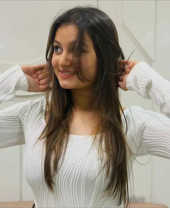 Kamini (23) – Call Girl & Independent Escort Service in Indore - Gallery Photo 2